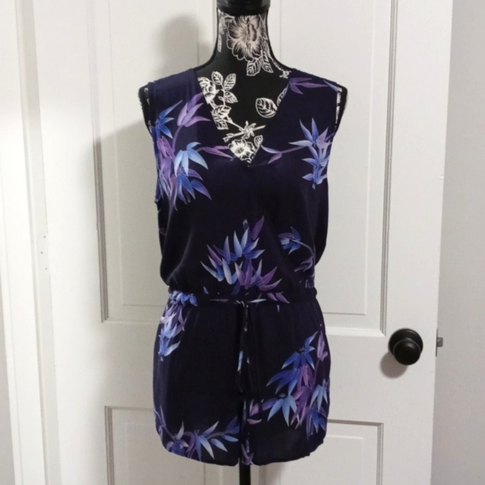 🆕️ 💜HTF Rails💜 - Riley Navy/Purple Wisteria Print Romper